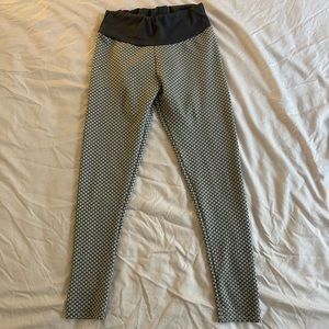 Tiktok leggings. gray small waffle print